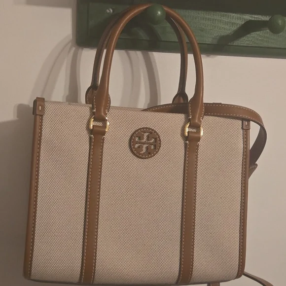 Tory Burch blake canvas Tan and Cream tote bag with brown strap - Picture 2 of 9